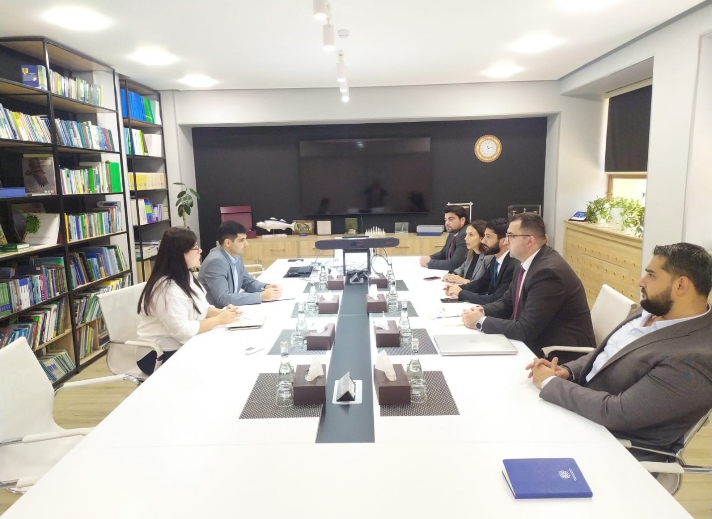 A MEETING WAS HELD WITHIN THE FRAMEWORK OF THE &quot;GLOBAL TOURISM INITIATIVE ON PLASTIC PRODUCTS&quot; PROJECT.